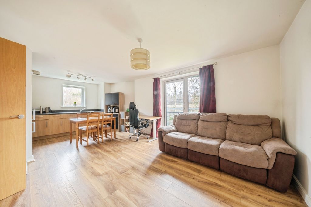 Property photo 3 of 20