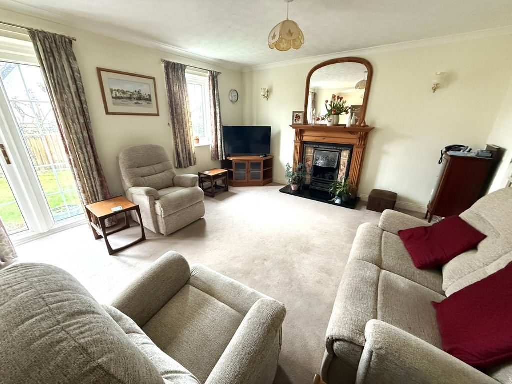 Property photo 2 of 14