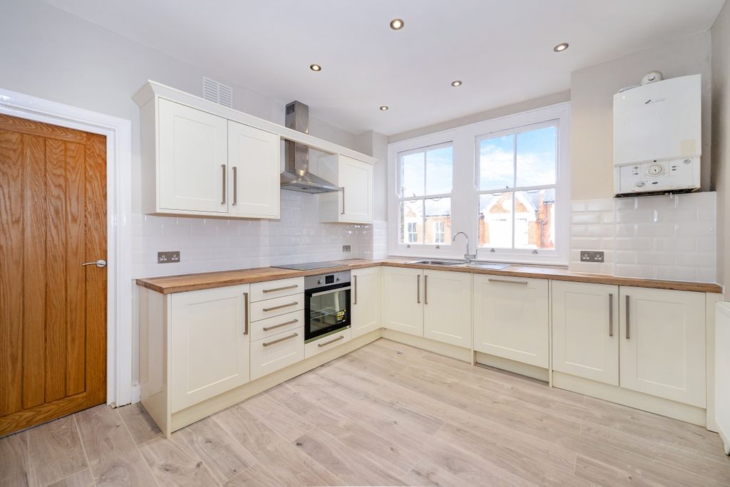 Property photo 2 of 6 235235 (2)