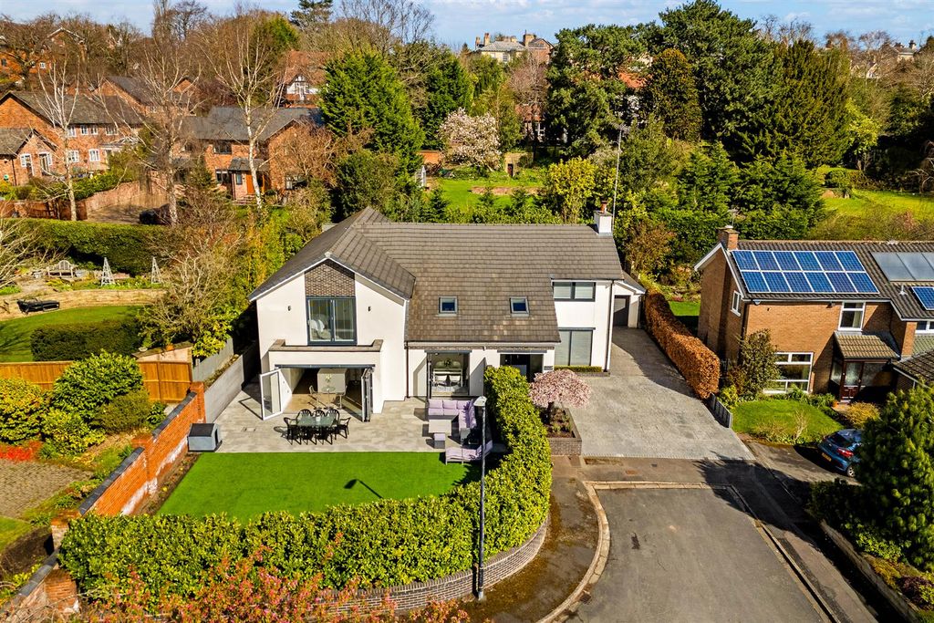 Property photo 1 of 52 Main