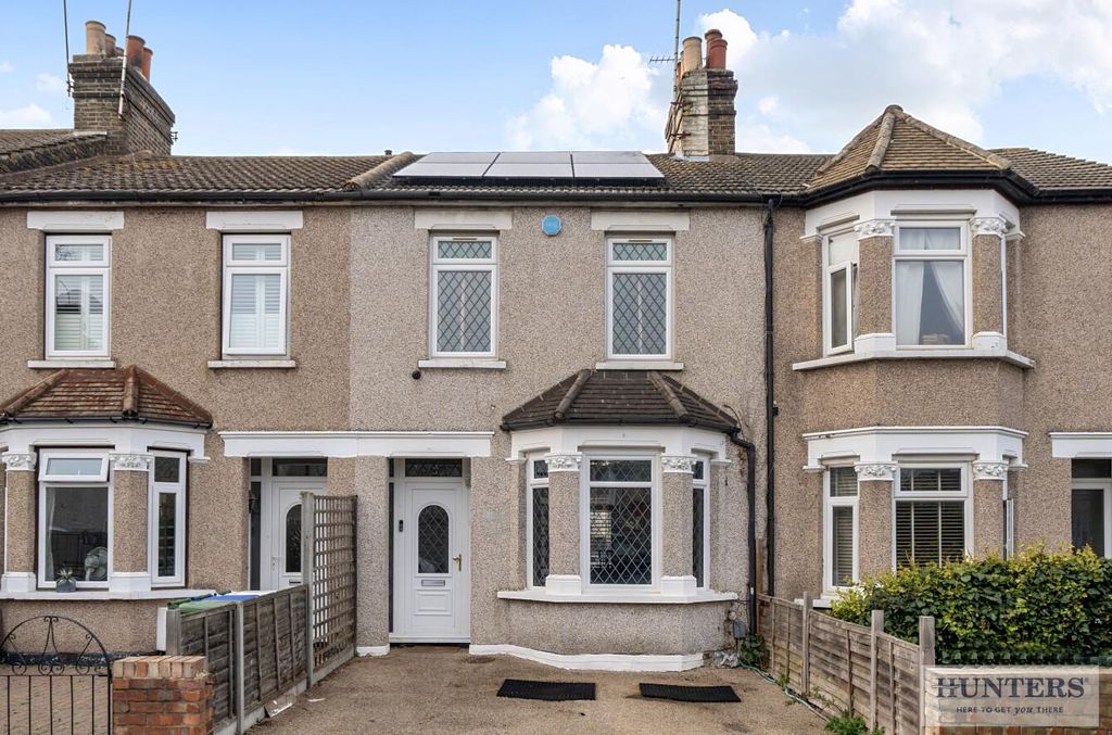 Property photo 1 of 17 External