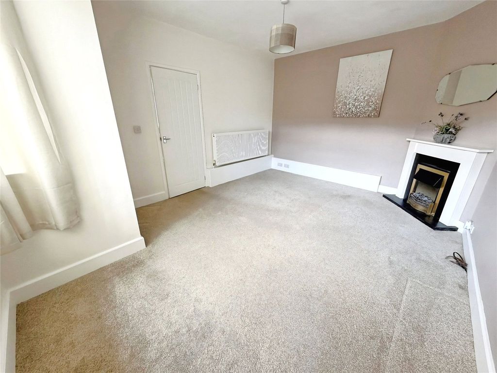 Property photo 3 of 21 Picture No. 06