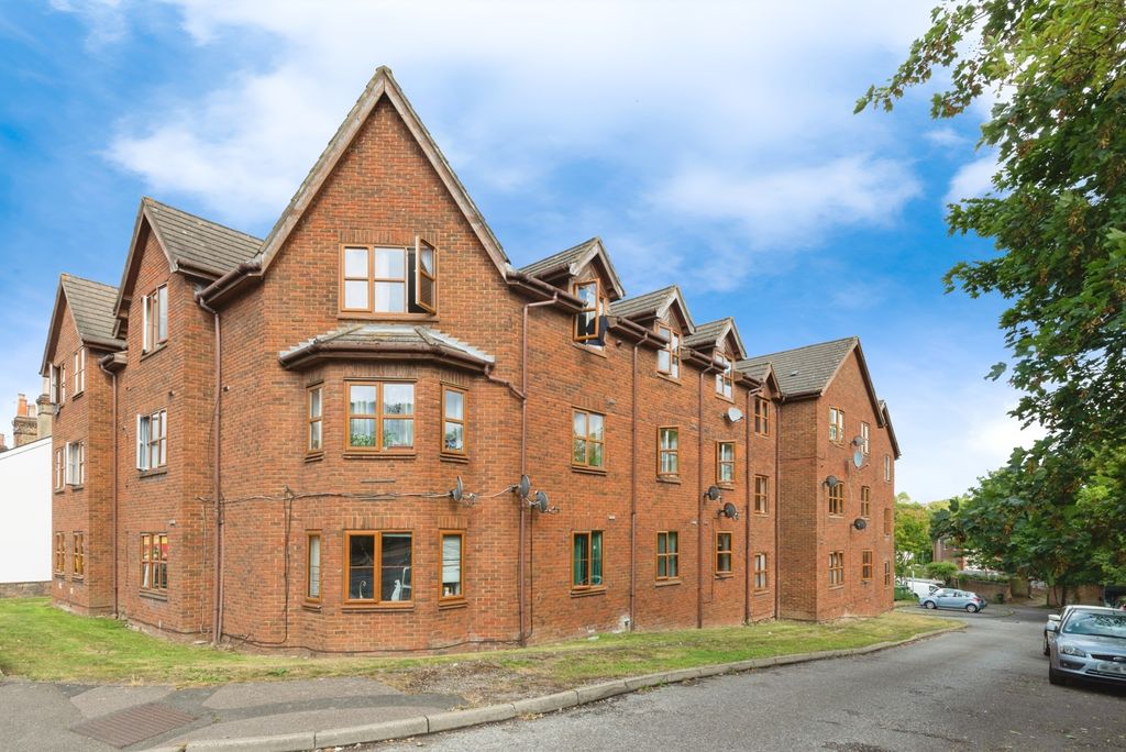 Property photo 2 of 9