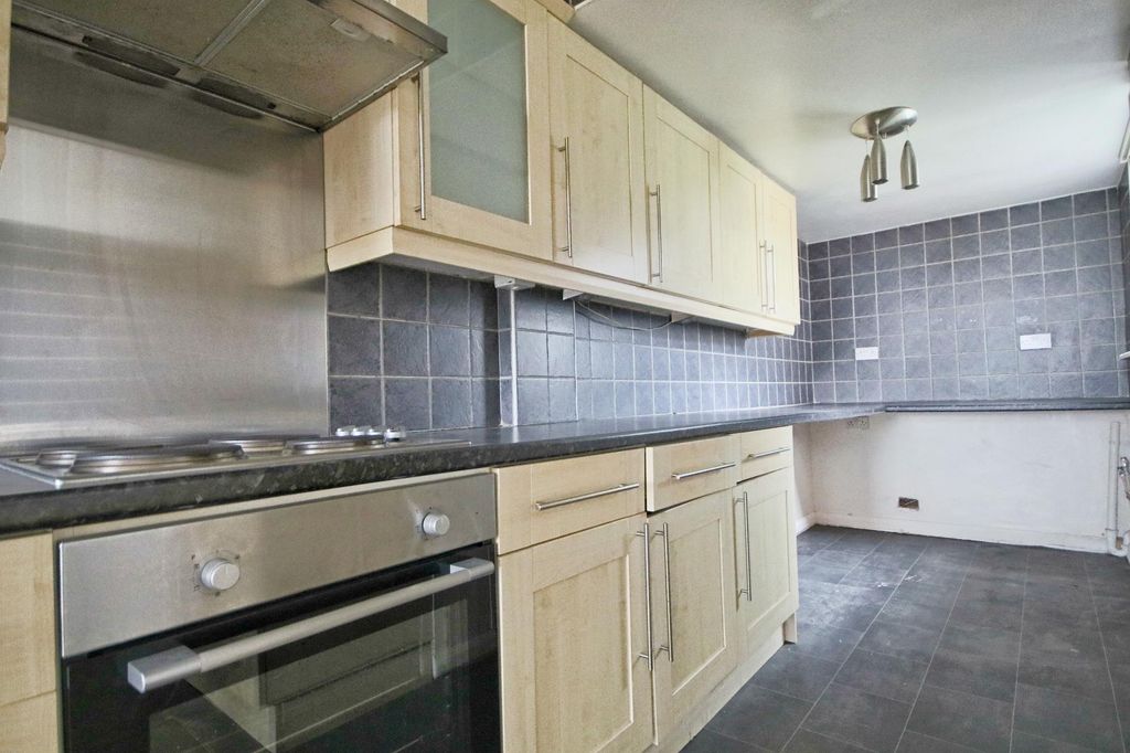 Property photo 2 of 12 Image