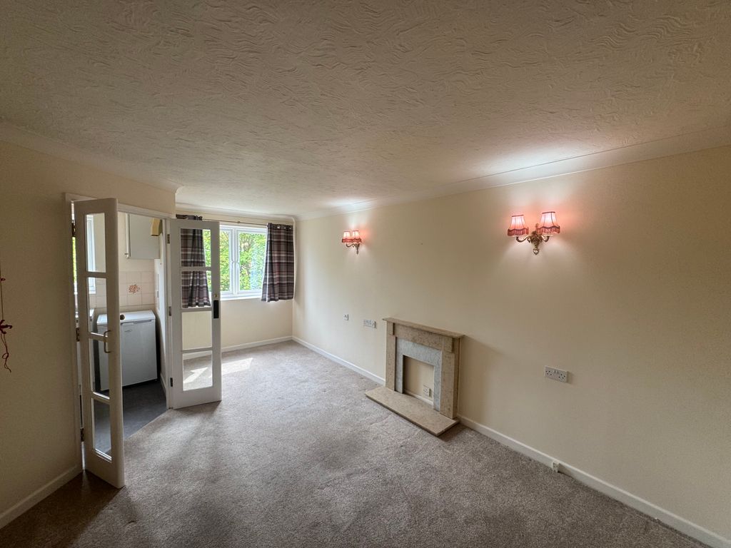 Property photo 2 of 6