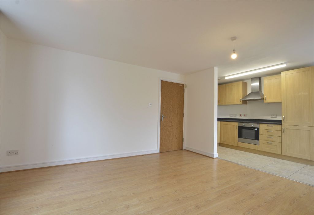 Property photo 3 of 10 Kitchen/Living Room