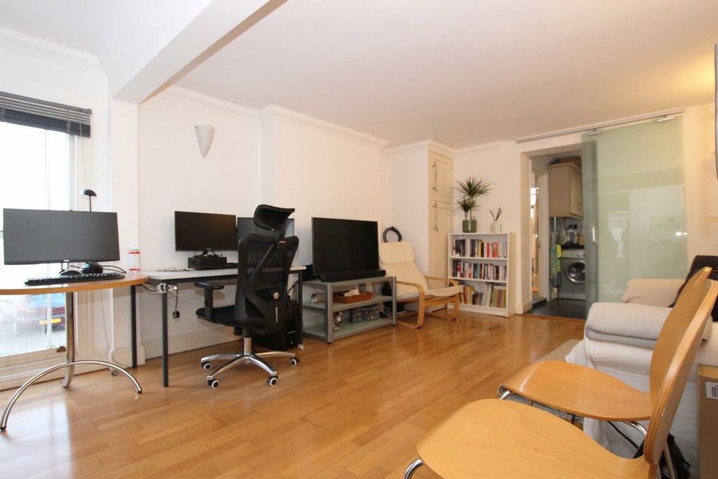 Property photo 2 of 5