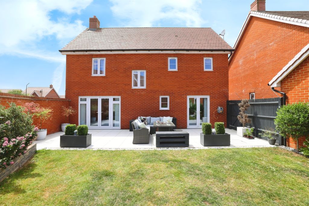 Property photo 2 of 17