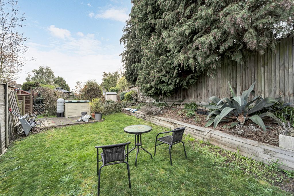 Property photo 2 of 16 4560312