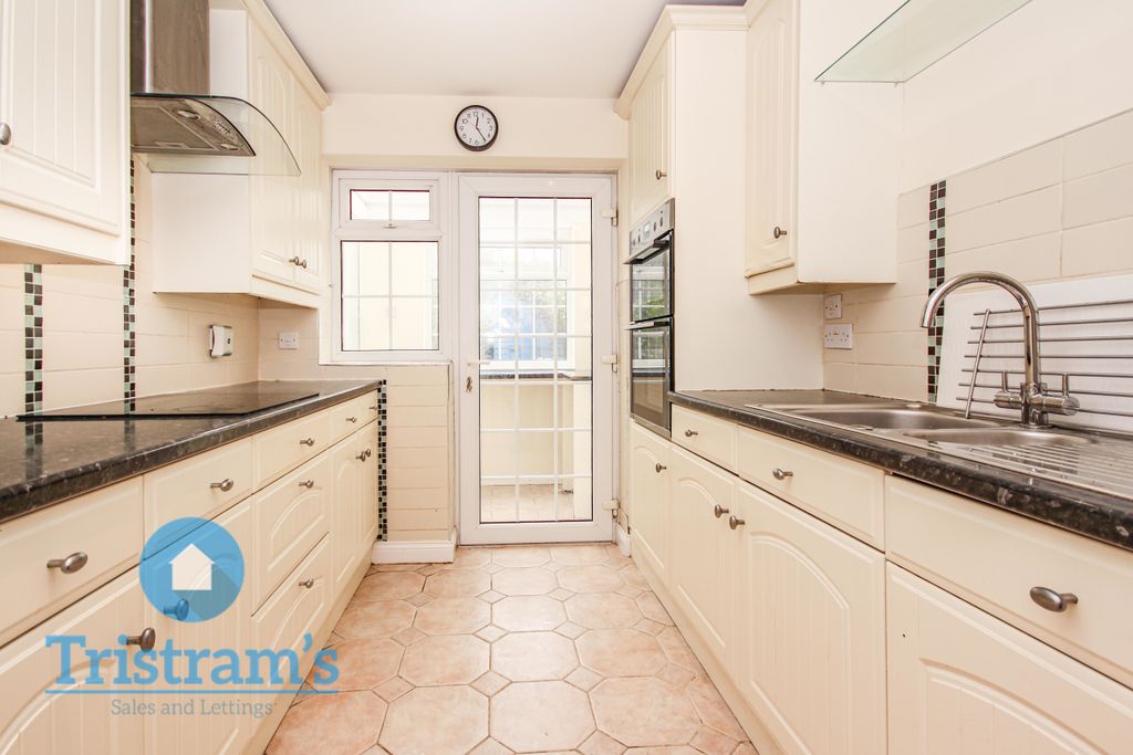 Property photo 2 of 17 Img_2389