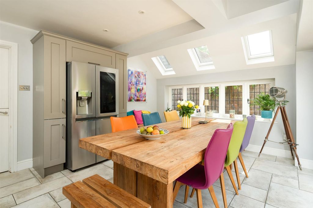 Property photo 3 of 24 Kitchen