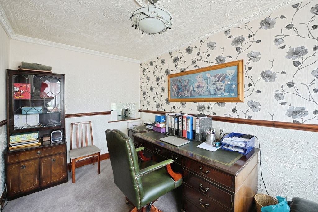 Property photo 3 of 20 Pbox-Img.Jpg