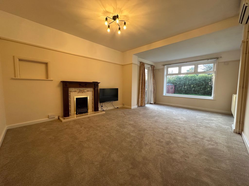 Property photo 3 of 9 Photo 8