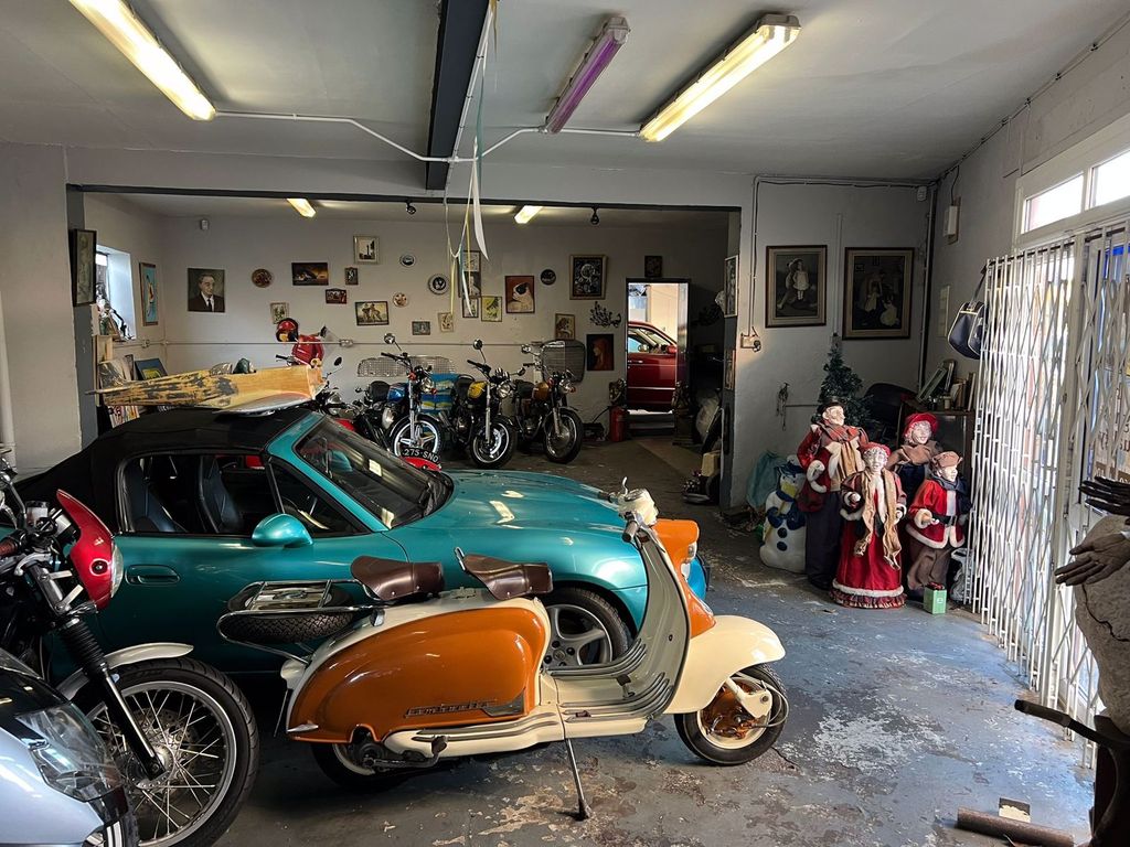 Property photo 3 of 9 Smaller Workshop 2