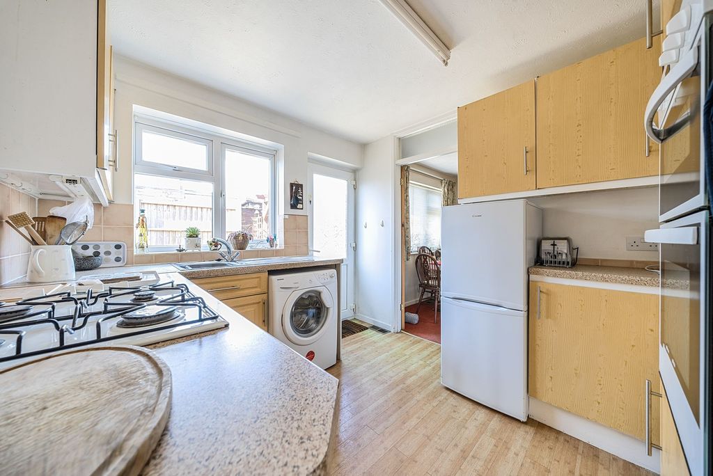 Property photo 3 of 13 Kitchen