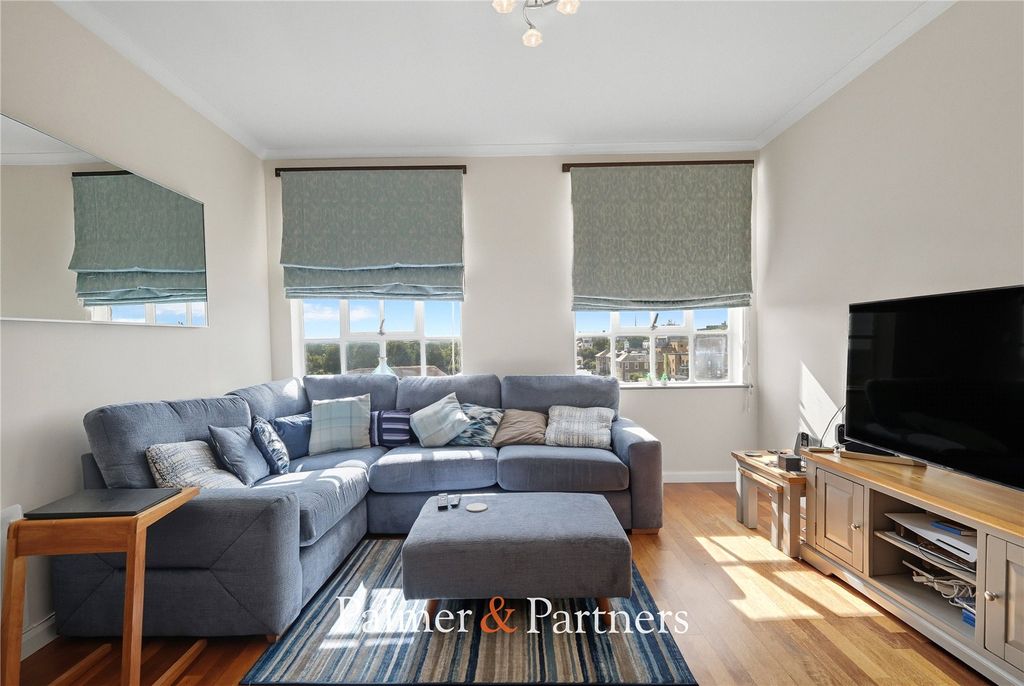 Property photo 2 of 16 Picture No. 02