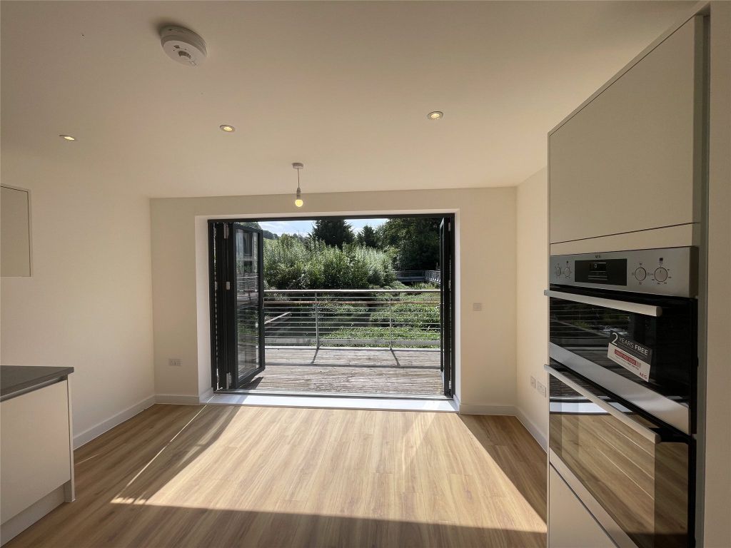 Property photo 2 of 15 Picture No. 28