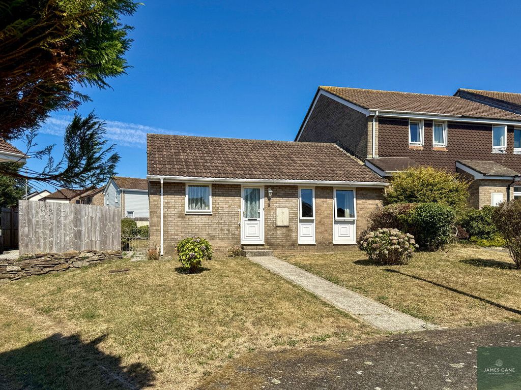 Property photo 3 of 18