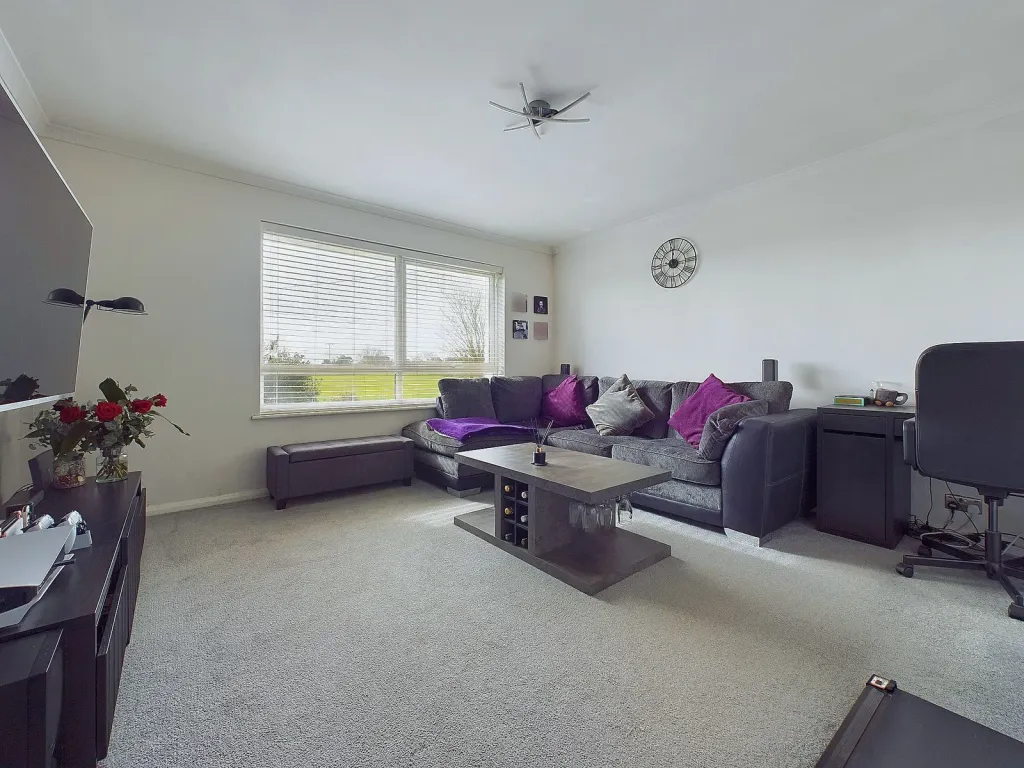 Property photo 3 of 8 Cam04335G0-Pr0091-Still009_1740761858345