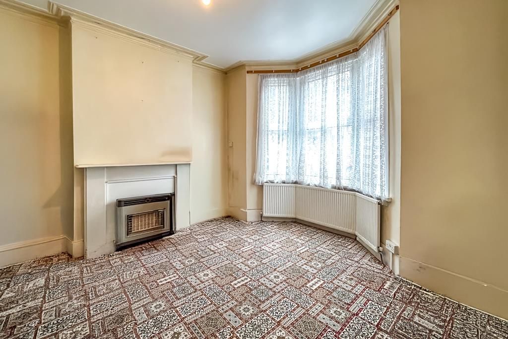 Property photo 2 of 14 Lounge