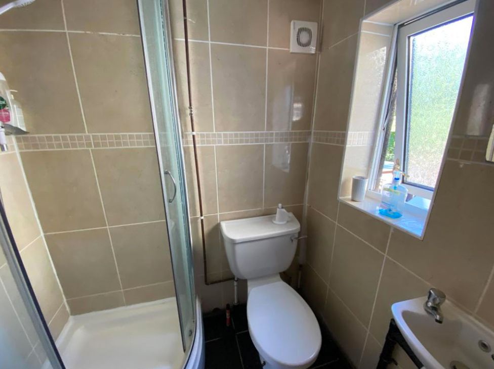 Property photo 3 of 6
