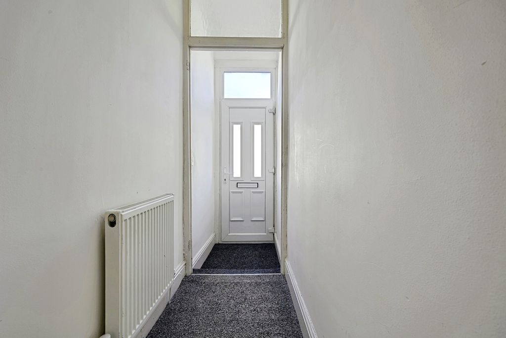 Property photo 2 of 20 Pbox-Img.Jpg