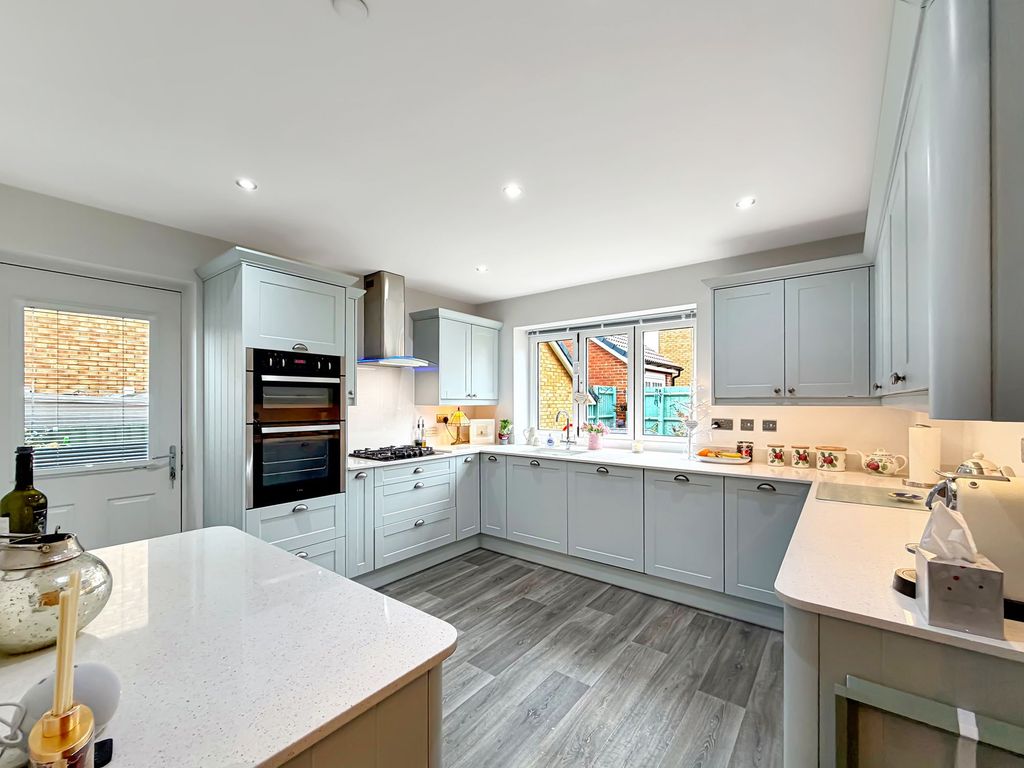 Property photo 2 of 38