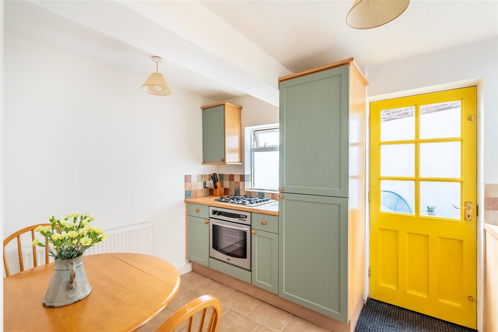 Property photo 2 of 22 Kitchen