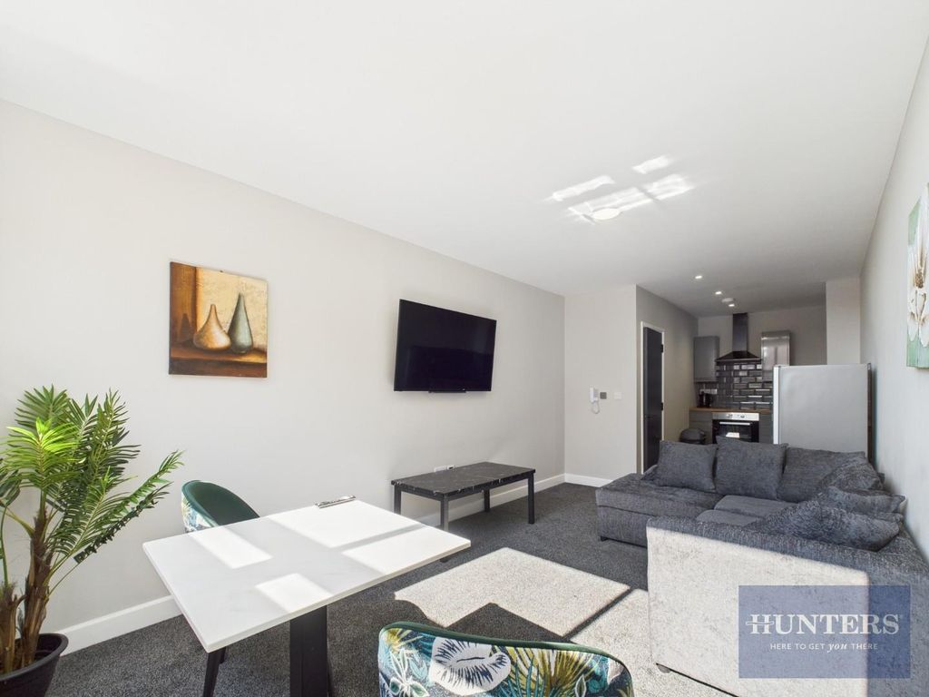 Property photo 1 of 7 Living Area / Kitchen