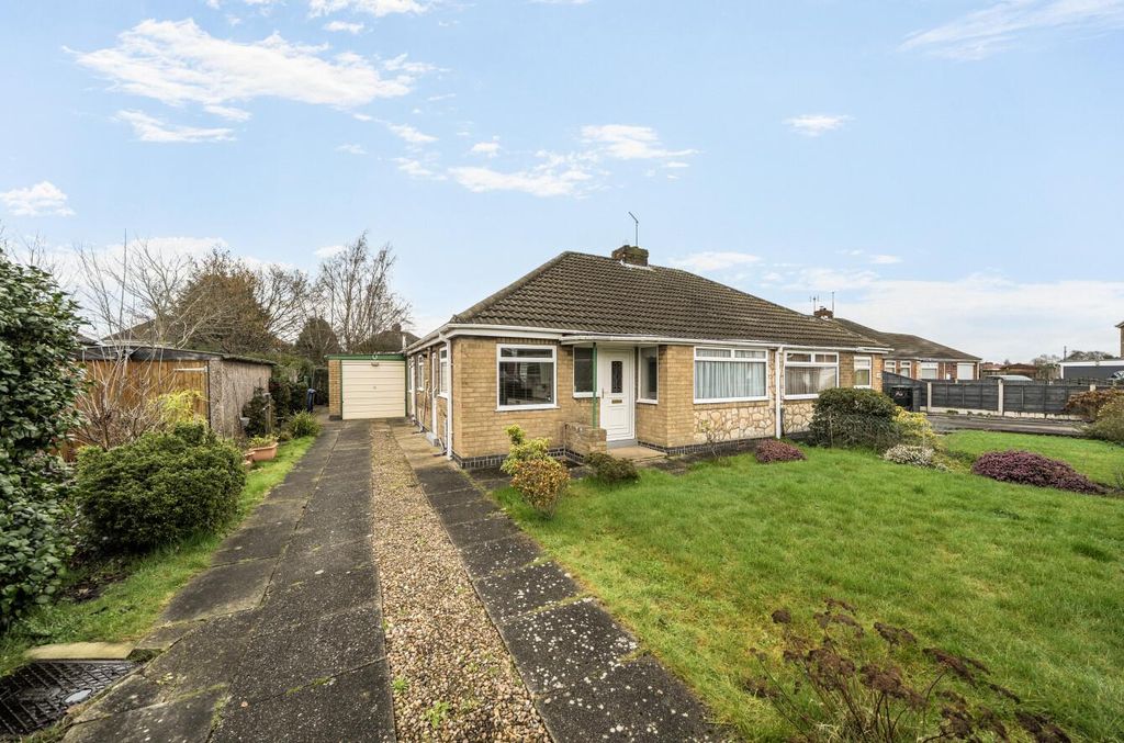 Property photo 2 of 20