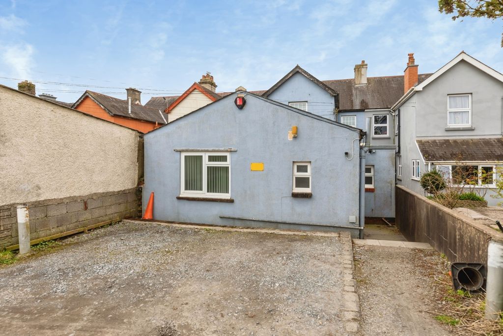 Property photo 2 of 28 Pbox-Img.Jpg