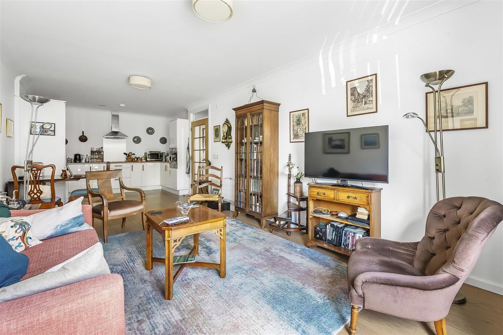 Property photo 3 of 15 20-Fitznell-Court-9.Jpg