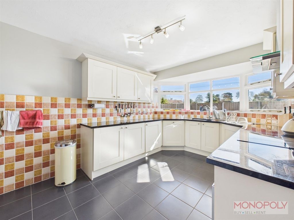 Property photo 3 of 24 Cam04439G0-Pr0009-Still005.Jpg