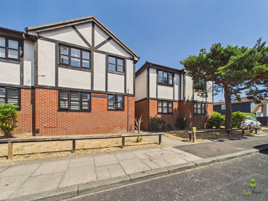Property photo 1 of 8 Presented By Clinton At Ewemove Bexleyheath And Da