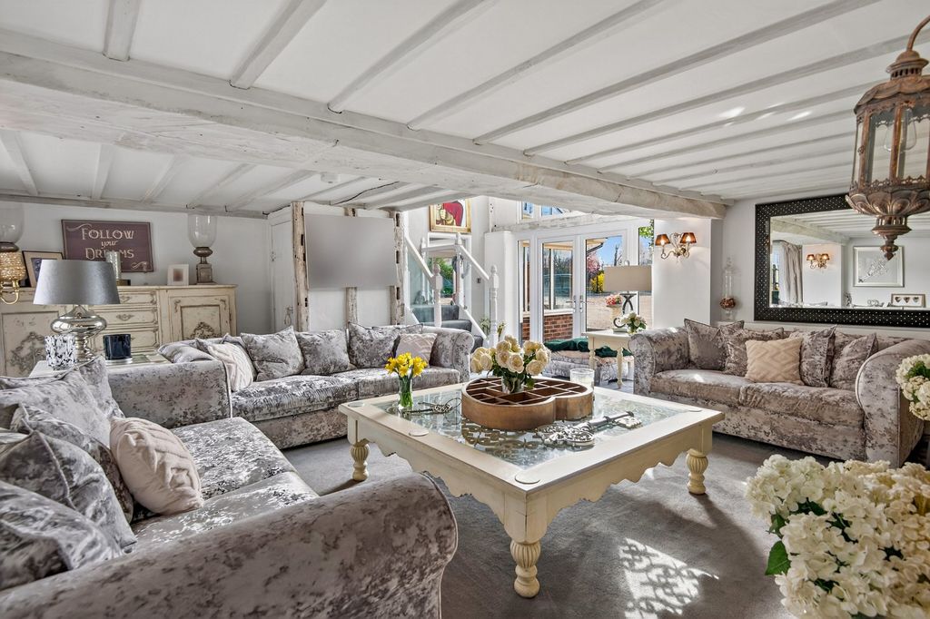 Property photo 3 of 28 Picture No. 03