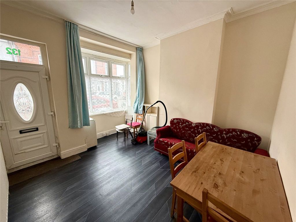 Property photo 2 of 21 Picture No. 01