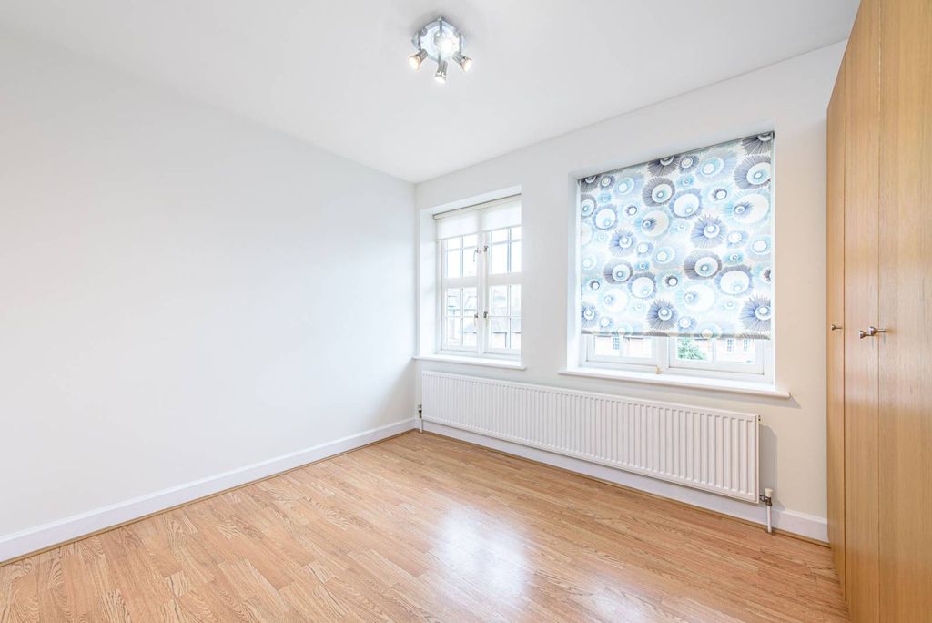 Property photo 3 of 8