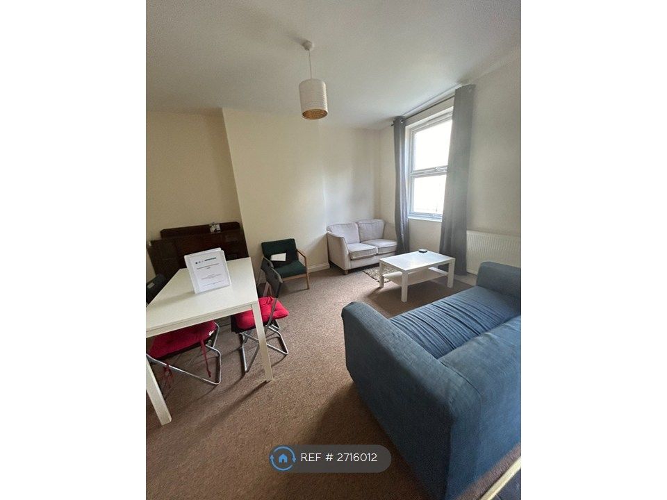 Property photo 3 of 11 Living Area