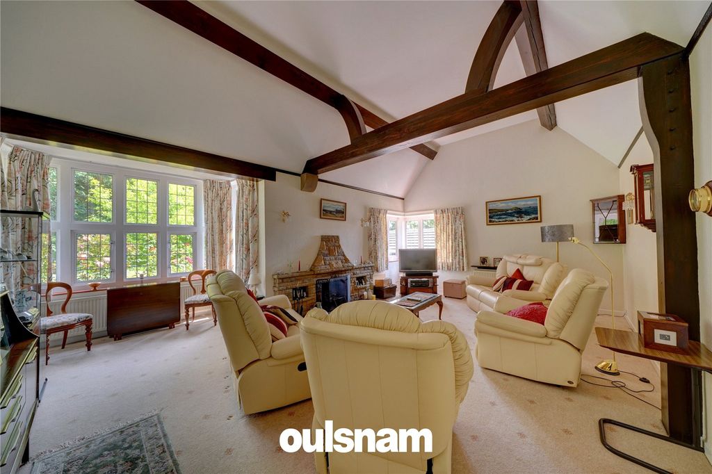 Property photo 3 of 34 Picture No. 24