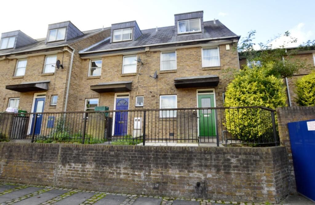 Property photo 1 of 11