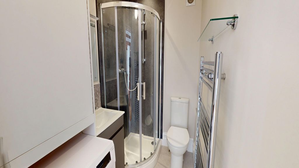 Property photo 3 of 4