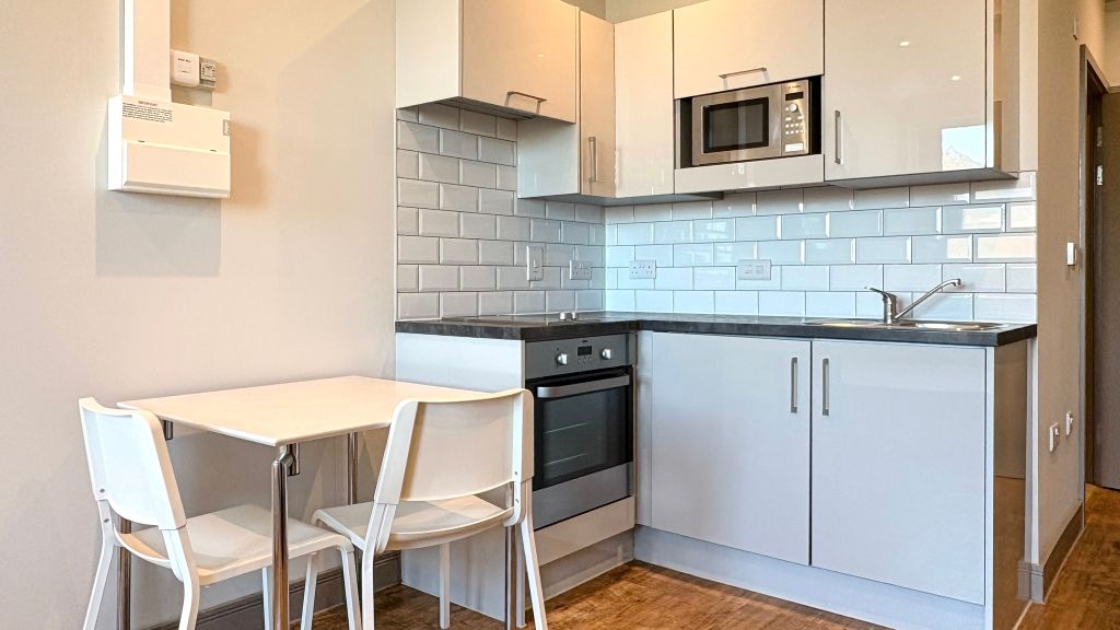 Property photo 2 of 12 Kitchen