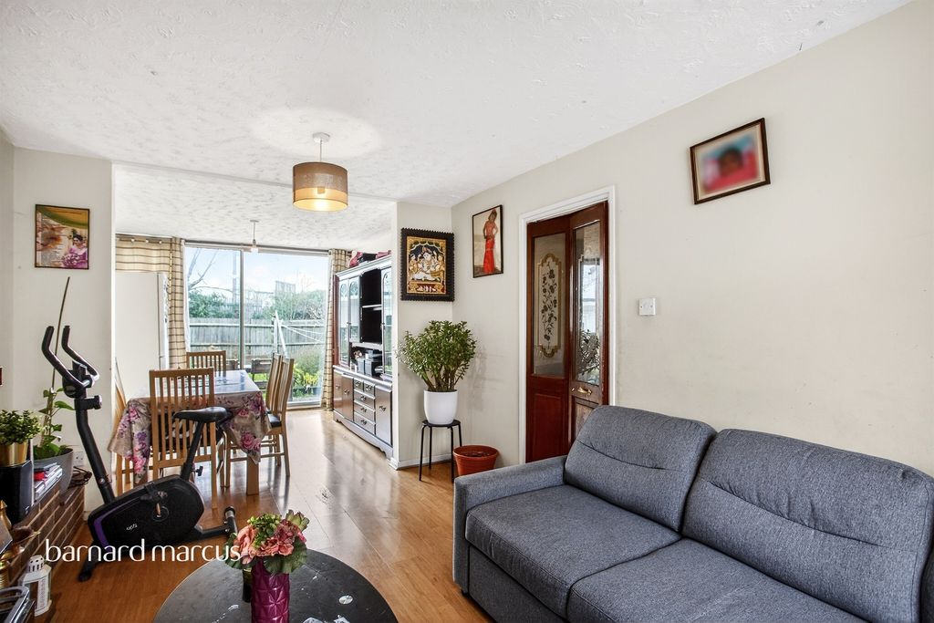 Property photo 2 of 14