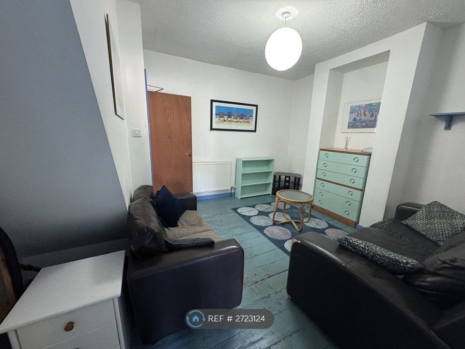 Property photo 2 of 15 Livingroom (2)