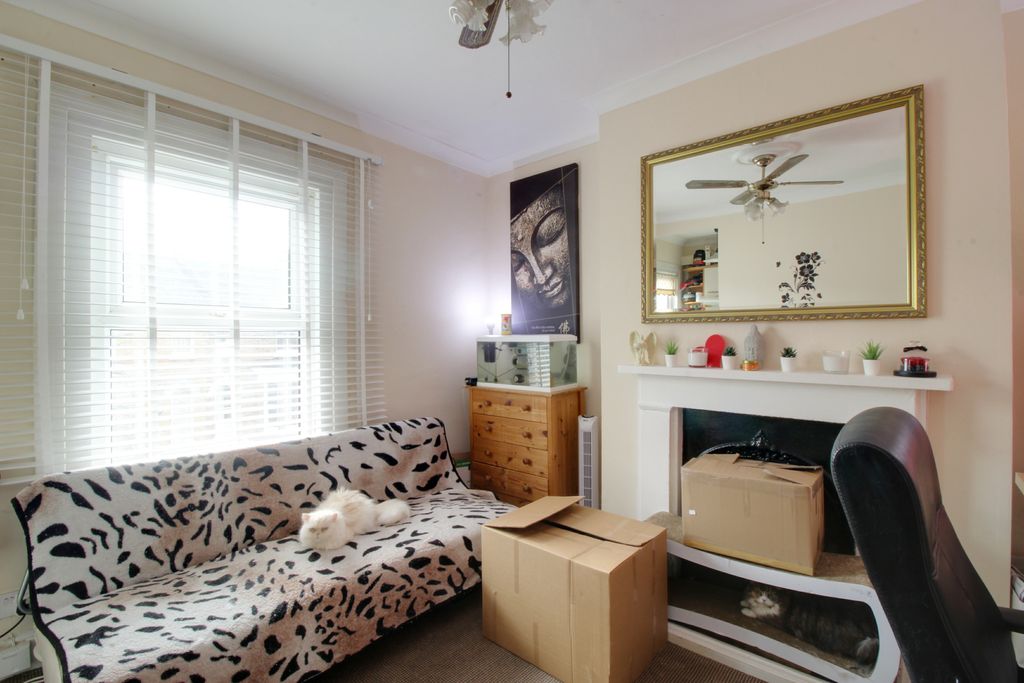 Property photo 3 of 8