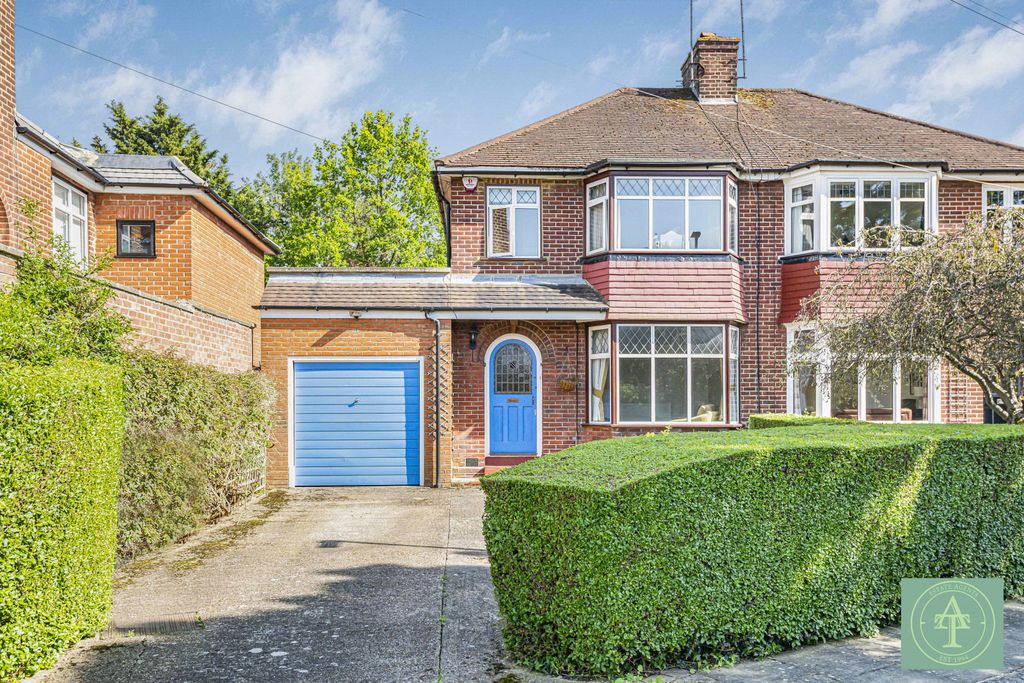 Property photo 1 of 27 3Â Bedroom Semi Detached For Sale