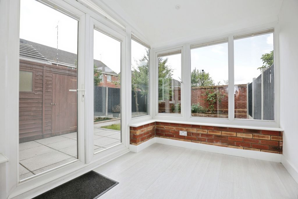 Property photo 3 of 17 Photo