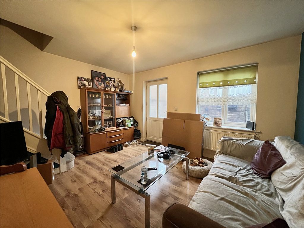 Property photo 3 of 9 Picture No. 06