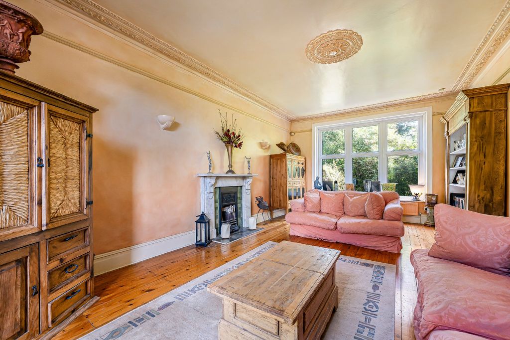 Property photo 3 of 50 Picture No. 35