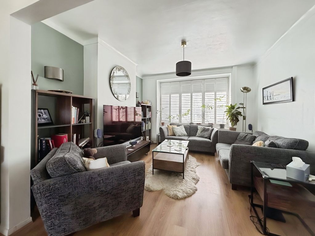 Property photo 1 of 19 03